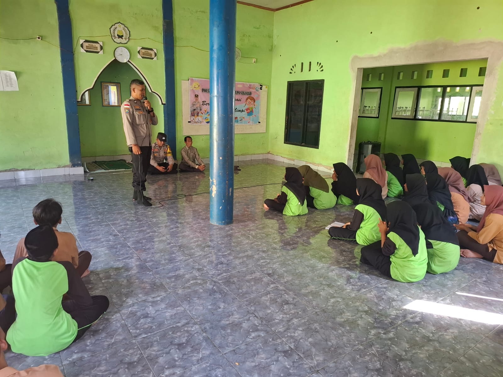 Kolaborasi Polsek dan Pesantren: Bangun Karakter Santri Sejak Dini