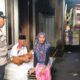 Kepedulian Polri: Polsek Kediri Berbagi di Dusun Bangket Dalem