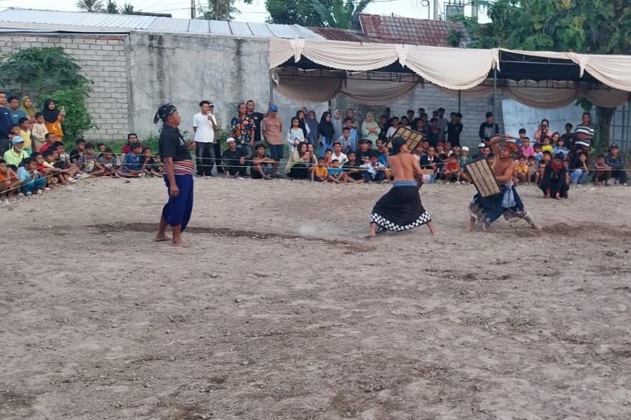 Semarak Peresean 2025 di Bagik Polak Barat, Warga Antusias Dukung Pelestarian Budaya