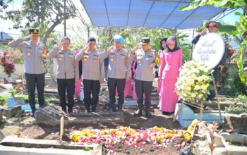 Gugur Saat Menjalankan Tugas, Bripka Cecep diberikan Kenaikan Pangkat Luar Biasa Anumerta
