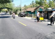 Polsek Lembar Amankan Pemangkasan Pohon di Dusun Batu Samban