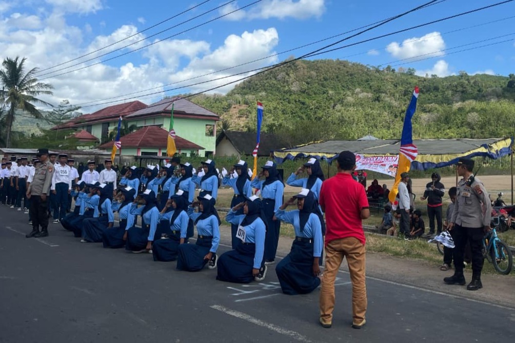 Semarak Lomba Gerak Jalan HUT RI ke-80 di Sekotong Berlangsung Meriah dan Aman