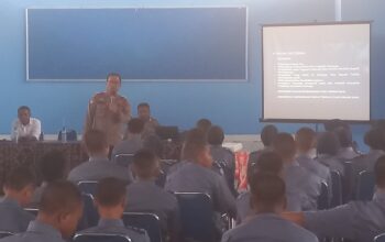 Bangun Generasi Sehat, Polres Lombok Barat Sosialisasi di SMKN 1 Lembar