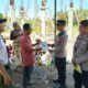 Polri Hadir untuk Masyarakat: Kapolres Lombok Barat Bantu Musholla dan Anak Yatim di Sekotong