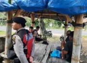Empat Personel Polsek Sekotong Patroli Dialogis di Gunung Ketapang