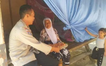 Tak Hanya Amankan Desa, Polisi Sekotong Juga Bantu Warga Lewat Nutrisi Mantap