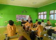 Dekatkan Diri ke Generasi Muda, Polsek Sekotong Turun ke Sekolah