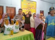 Hindari Penyimpangan Bhabinkamtibmas Polsubsektor Palibelo Monitoring Penyaluran Bantuan Beras Bagi Warga Binaan